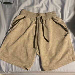 Gray Pascali shorts size small